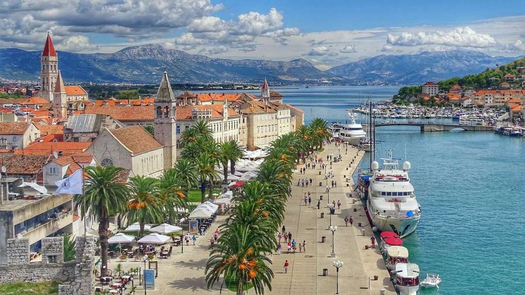 törn top location destination trogir