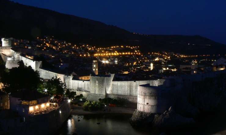 Kroatien 2.sicherstes Land bei Nacht