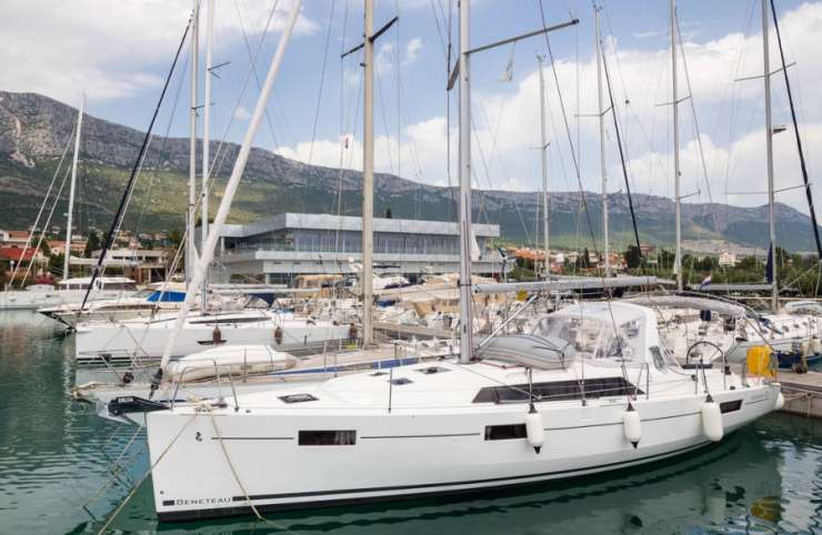 Beneteau Oceanis 41.1 First sea and more yachting kroatien