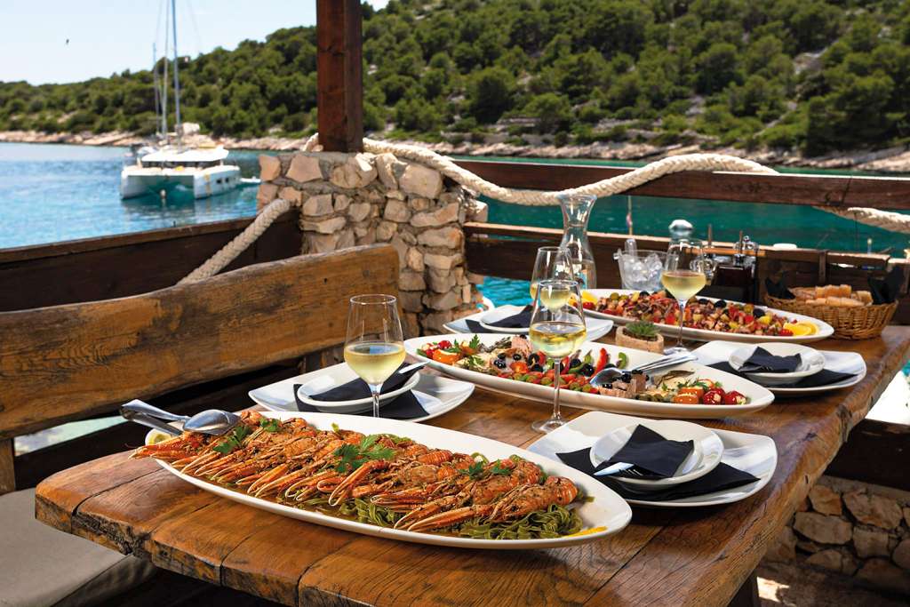 momentas gourmet restaurants sea and more yachting