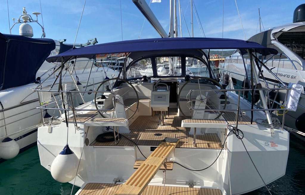 Bavaria Yachts C42