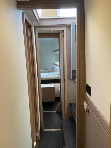 Ninoa gang zur Kabine