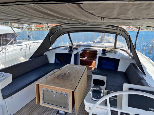 Dufour56-MyWay Sitzecke Plicht