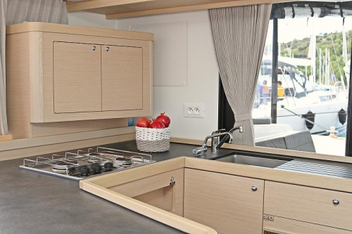 Ocean Pearl Küche mit Aufbewahrungsmöglichkeit