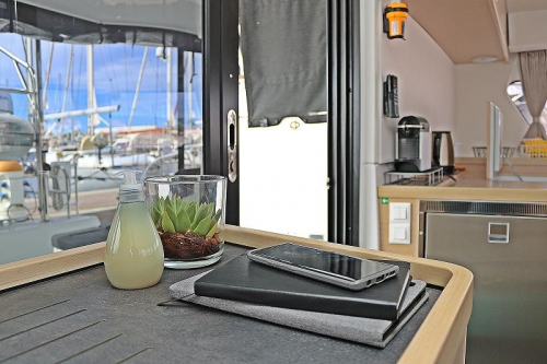 Ocean Pearl Anrichte und Kühlschrank