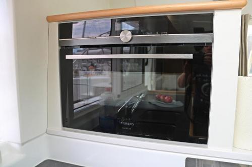 Lagoon 421_Happines Backofen