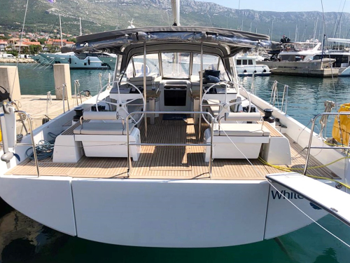 White Bird Heckansicht