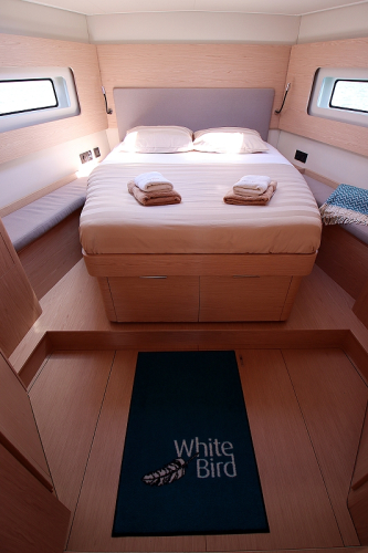 White Bird kabineneingang bug