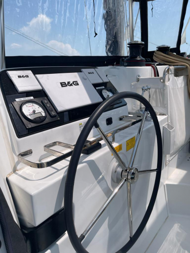 Ocean Pearl Steuerrad und Navigation