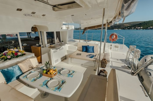 perla-i8 Tisch aussen