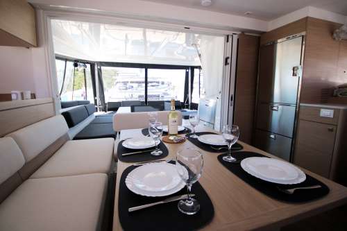 solution Esstisch-gedeckt